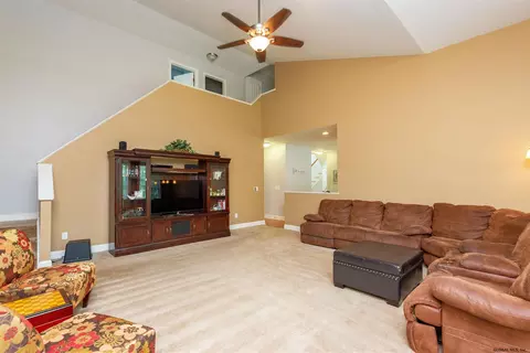 40 Chester Dr, Waterford, NY 12188 photo 17