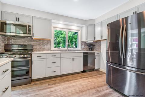 25 Pashley Rd, Schenectady, NY 12302 photo 7