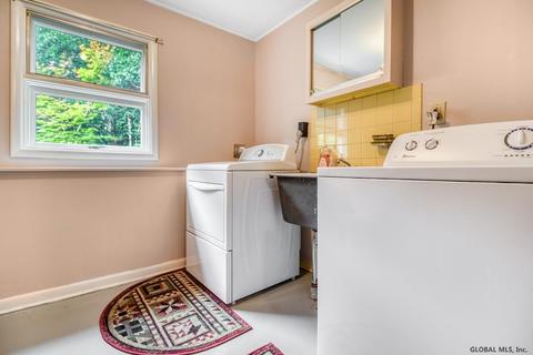 25 Pashley Rd, Schenectady, NY 12302 photo 33