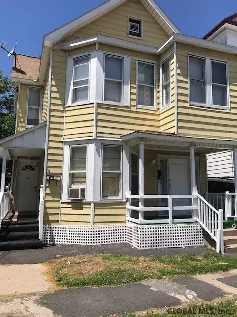 4 Hawk St, Schenectady, NY 12307 photo 2