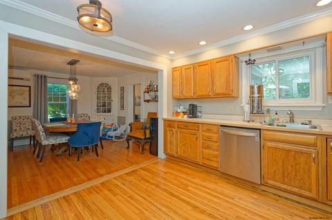 7 Rosa Rd, Schenectady, NY 12308 photo 10