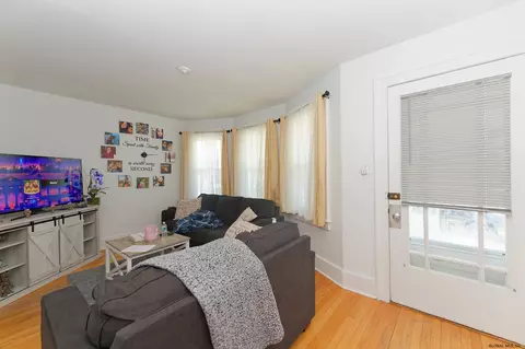 134 Sixth St, Schenectady, NY 12302 photo 10