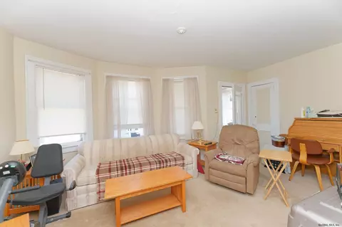 134 Sixth St, Schenectady, NY 12302 photo 23