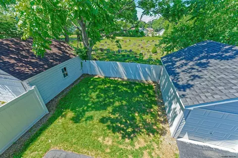134 Sixth St, Schenectady, NY 12302 photo 34