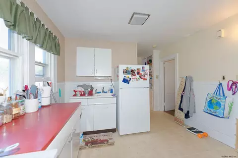 134 Sixth St, Schenectady, NY 12302 photo 17