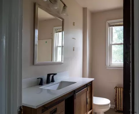 1759 Devendorf Rd, Schenectady, NY 12303 photo 9