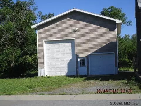 57 Sheridan St, Argyle, NY 12809 photo 2