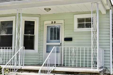 39 Spruce St, Schenectady, NY 12304 photo 3