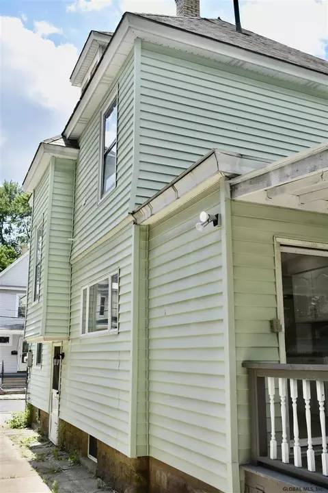 39 Spruce St, Schenectady, NY 12304 photo 26