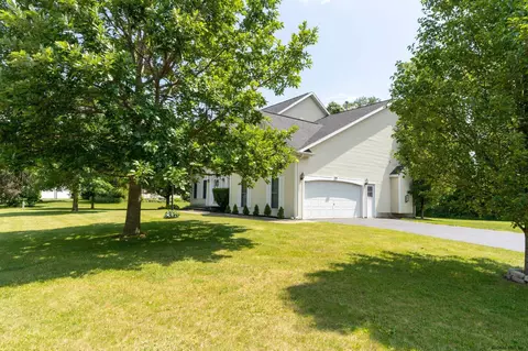 128 Hasgate Dr, Delmar, NY 12054 photo 3