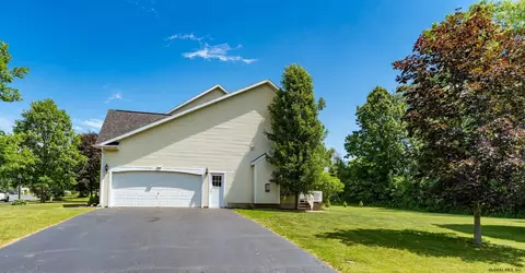128 Hasgate Dr, Delmar, NY 12054 photo 58