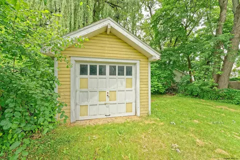 1071 Keyes Ave, Schenectady, NY 12309 photo 35