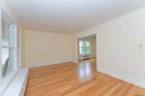 1071 Keyes Ave, Schenectady, NY 12309 photo 9