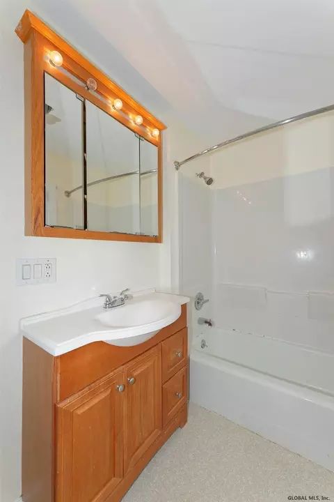 1071 Keyes Ave, Schenectady, NY 12309 photo 29