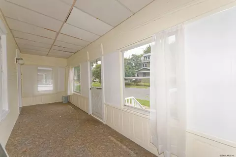1071 Keyes Ave, Schenectady, NY 12309 photo 8