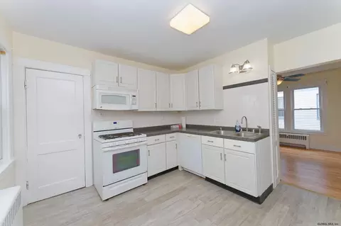 1071 Keyes Ave, Schenectady, NY 12309 photo 18