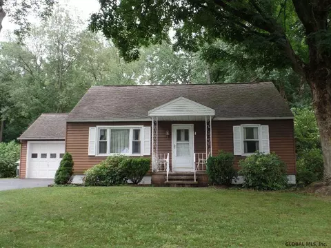 12 Keator Dr, Schenectady, NY 12306 photo 1