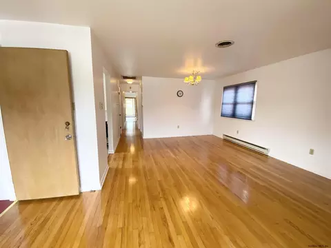 46 Ormond St, Albany, NY 12203 photo 3