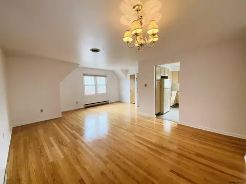 46 Ormond St, Albany, NY 12203 photo 2