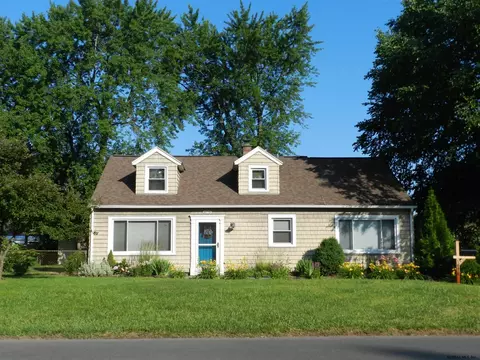 1078 Roberta Rd, Schenectady, NY 12303 photo 1
