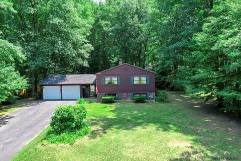 8 Castleberry Dr, Gansevoort, NY 12831 photo 1