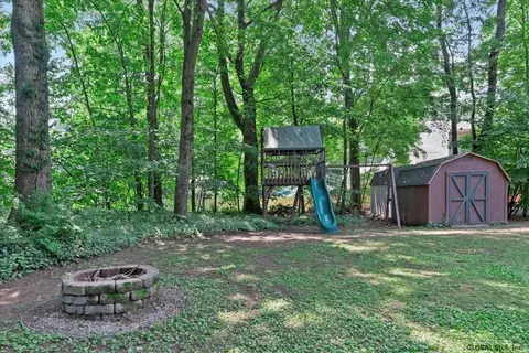 8 Castleberry Dr, Gansevoort, NY 12831 photo 33