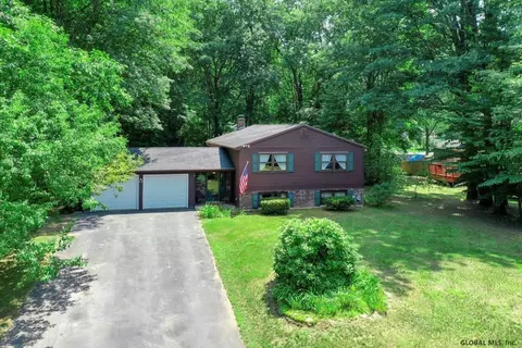 8 Castleberry Dr, Gansevoort, NY 12831 photo 22