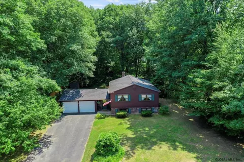 8 Castleberry Dr, Gansevoort, NY 12831 photo 27