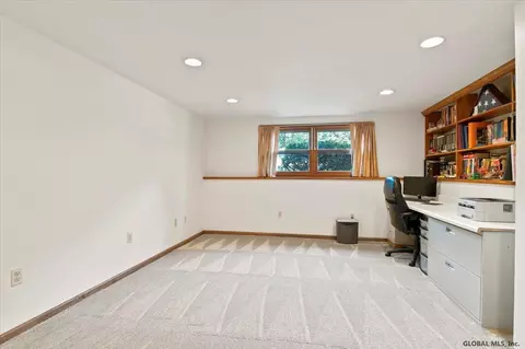8 Castleberry Dr, Gansevoort, NY 12831 photo 20