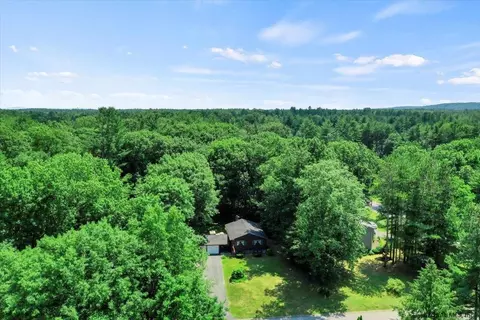 8 Castleberry Dr, Gansevoort, NY 12831 photo 23