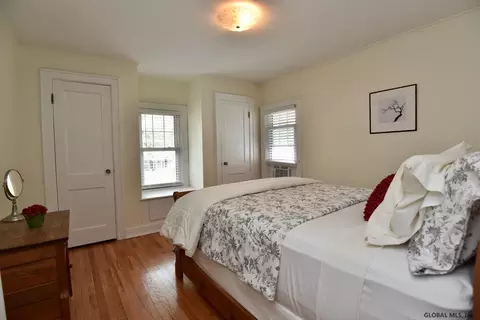 812 Wright Ave, Schenectady, NY 12309 photo 14