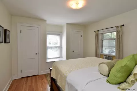 812 Wright Ave, Schenectady, NY 12309 photo 17