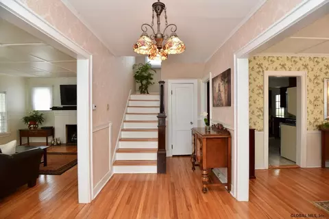 812 Wright Ave, Schenectady, NY 12309 photo 6