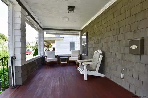 812 Wright Ave, Schenectady, NY 12309 photo 2