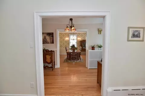 812 Wright Ave, Schenectady, NY 12309 photo 5