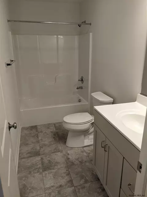 703 Grayson Pl, Schenectady, NY 12302 photo 12