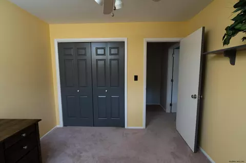 106 Mohawk Dr, Schenectady, NY 12303 photo 52