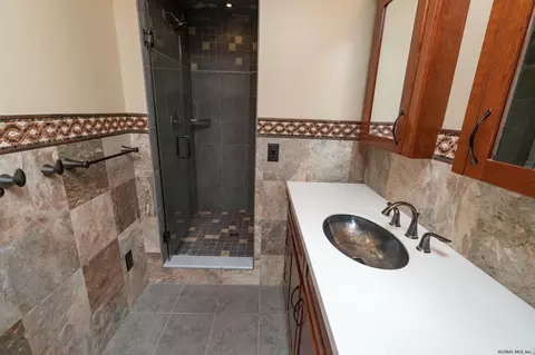 106 Mohawk Dr, Schenectady, NY 12303 photo 60