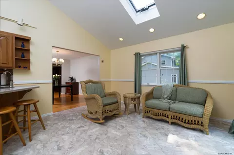 106 Mohawk Dr, Schenectady, NY 12303 photo 35