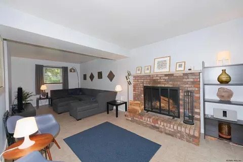 263 Ray Ave, Schenectady, NY 12304 photo 19