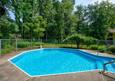 3 Raspberry Dr, Malta, NY 12020 photo 6