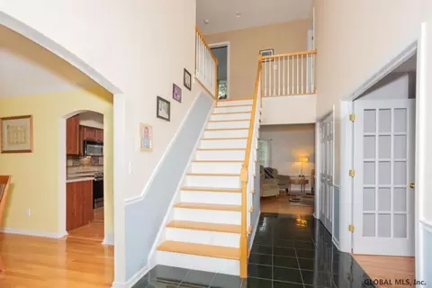 5 Brookhaven Ln, Glenmont, NY 12077 photo 5
