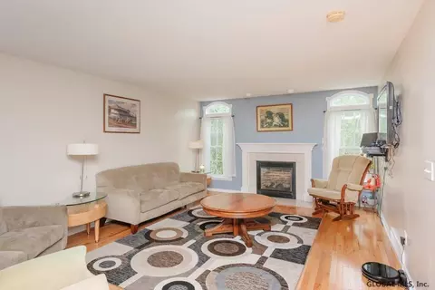5 Brookhaven Ln, Glenmont, NY 12077 photo 18