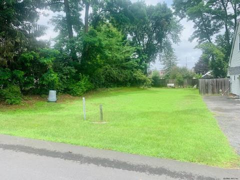 75 Fox Ave, Colonie, NY 12304 photo 2