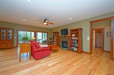 1005 Gideon Trce, Schenectady, NY 12302 photo 8