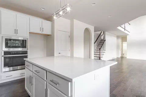 305 Danielle Dr, Schenectady, NY 12303 photo 14