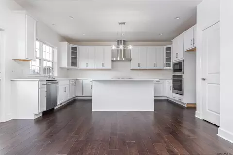 305 Danielle Dr, Schenectady, NY 12303 photo 10