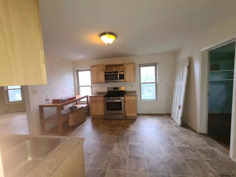 1159 Baker Ave, Schenectady, NY 12309 photo 5