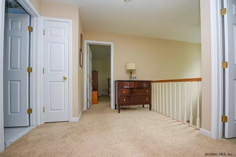 29 Squire Rd, Schenectady, NY 12304 photo 11