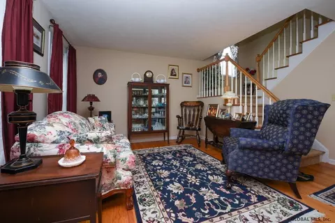 29 Squire Rd, Schenectady, NY 12304 photo 21